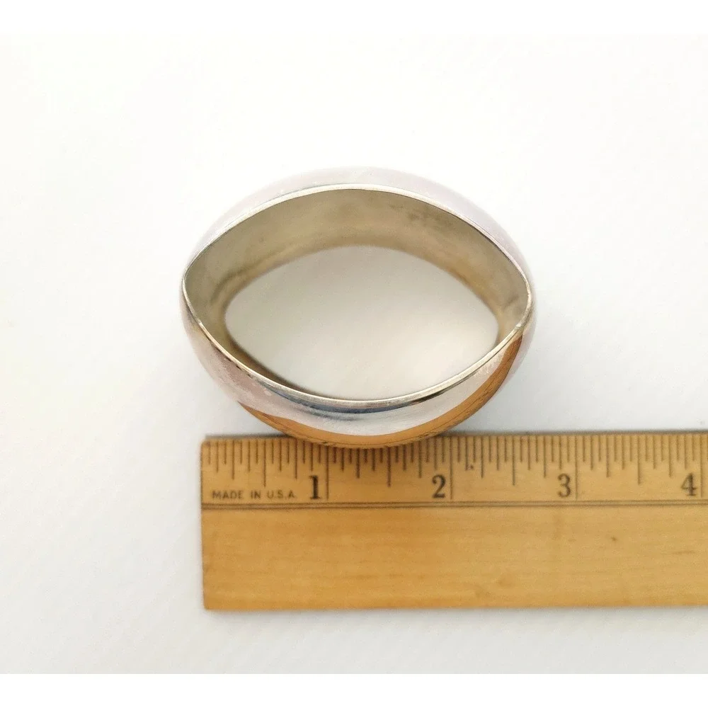 Pier One Silver Plated Napkin Rings Lot Of 8 Discontinued NIB